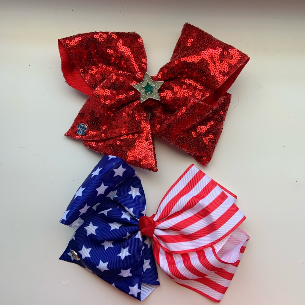 Jojo Siwa USA and glittery bow